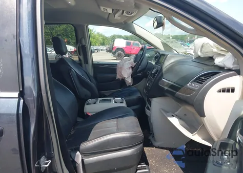 2014 Chrysler Town & Country Touring from USA, damaged, VIN 2C4RC1BG3ER402221